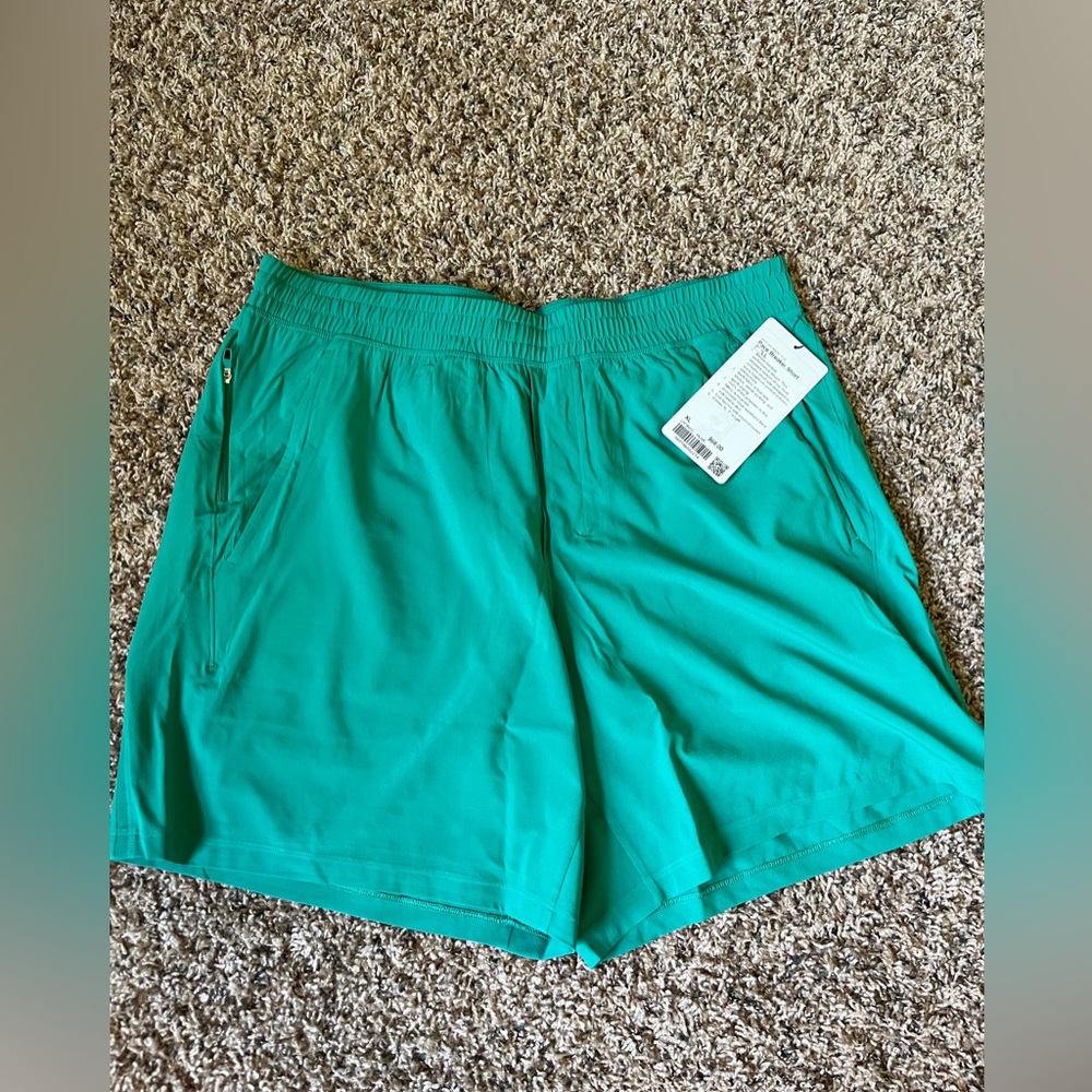 Lululemon pace breaker shorts